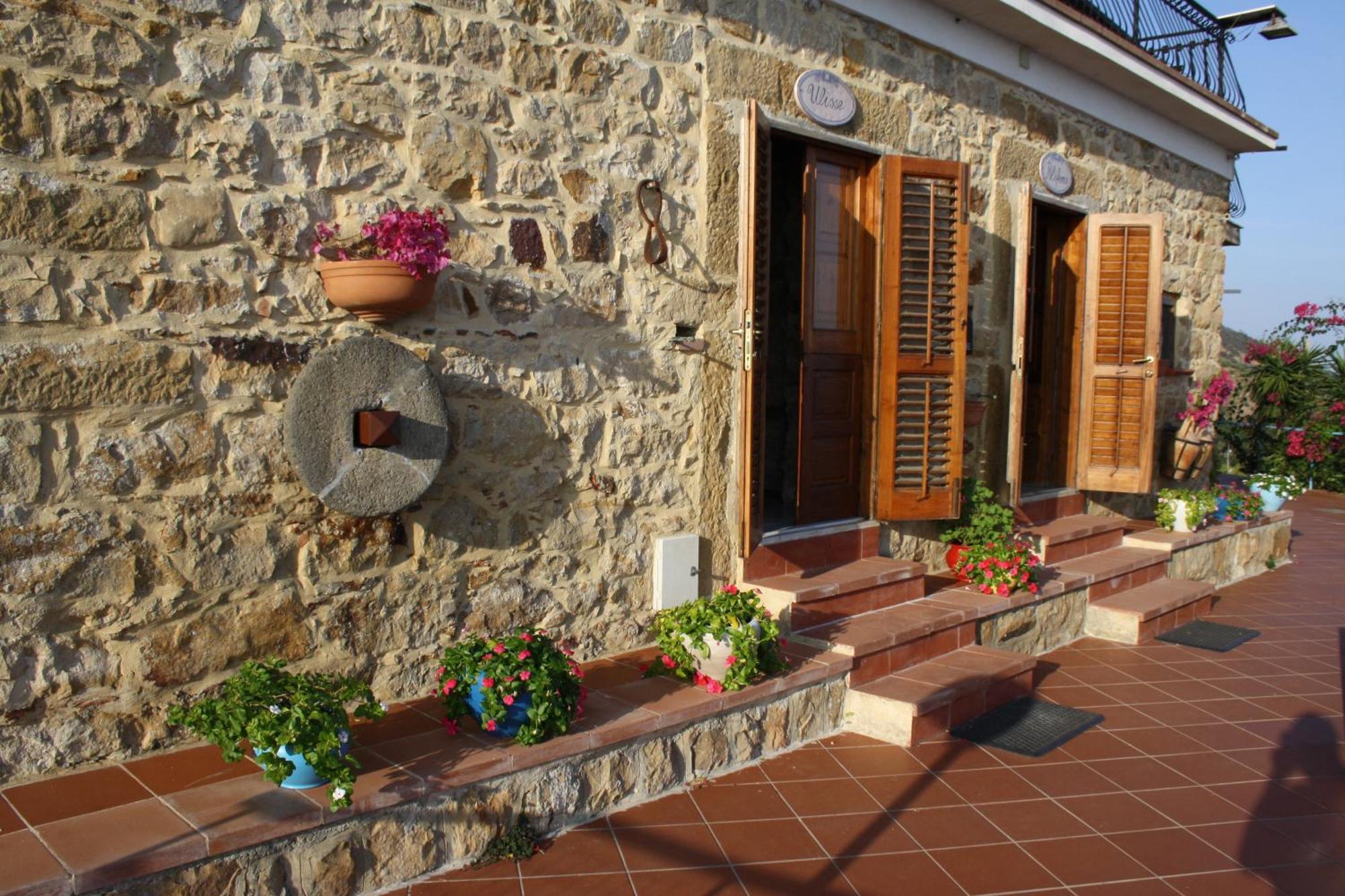 Camere & Case Vacanze Lo Scoglio Castel di Tusa Kültér fotó