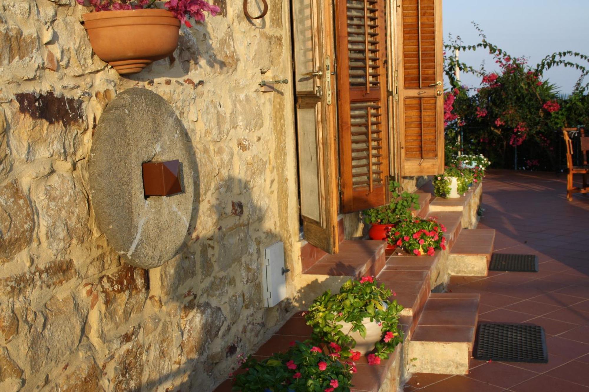 Camere & Case Vacanze Lo Scoglio Castel di Tusa Kültér fotó