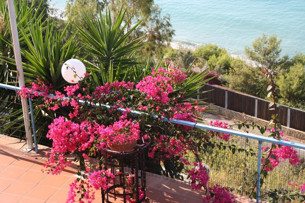 Camere & Case Vacanze Lo Scoglio Castel di Tusa Kültér fotó