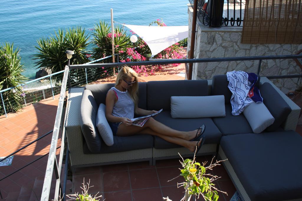 Camere & Case Vacanze Lo Scoglio Castel di Tusa Kültér fotó