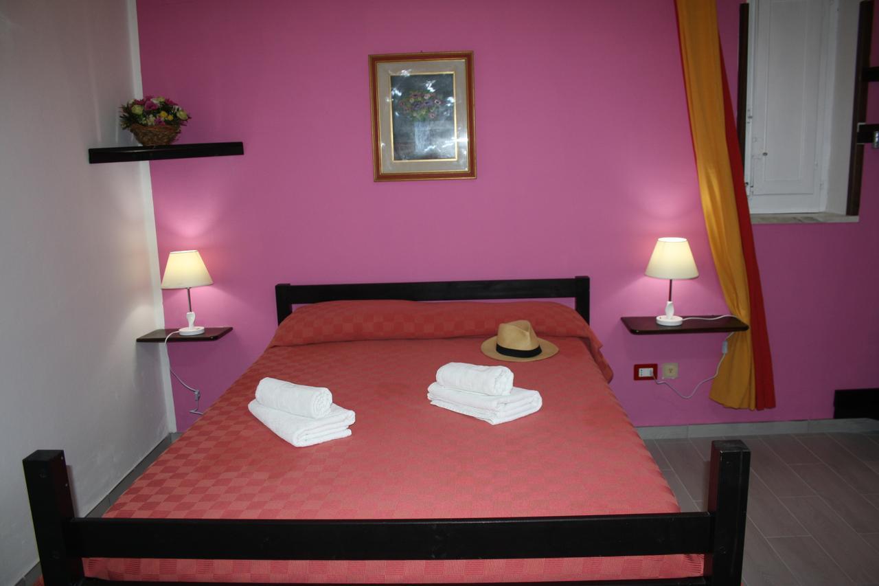 Camere & Case Vacanze Lo Scoglio Castel di Tusa Kültér fotó