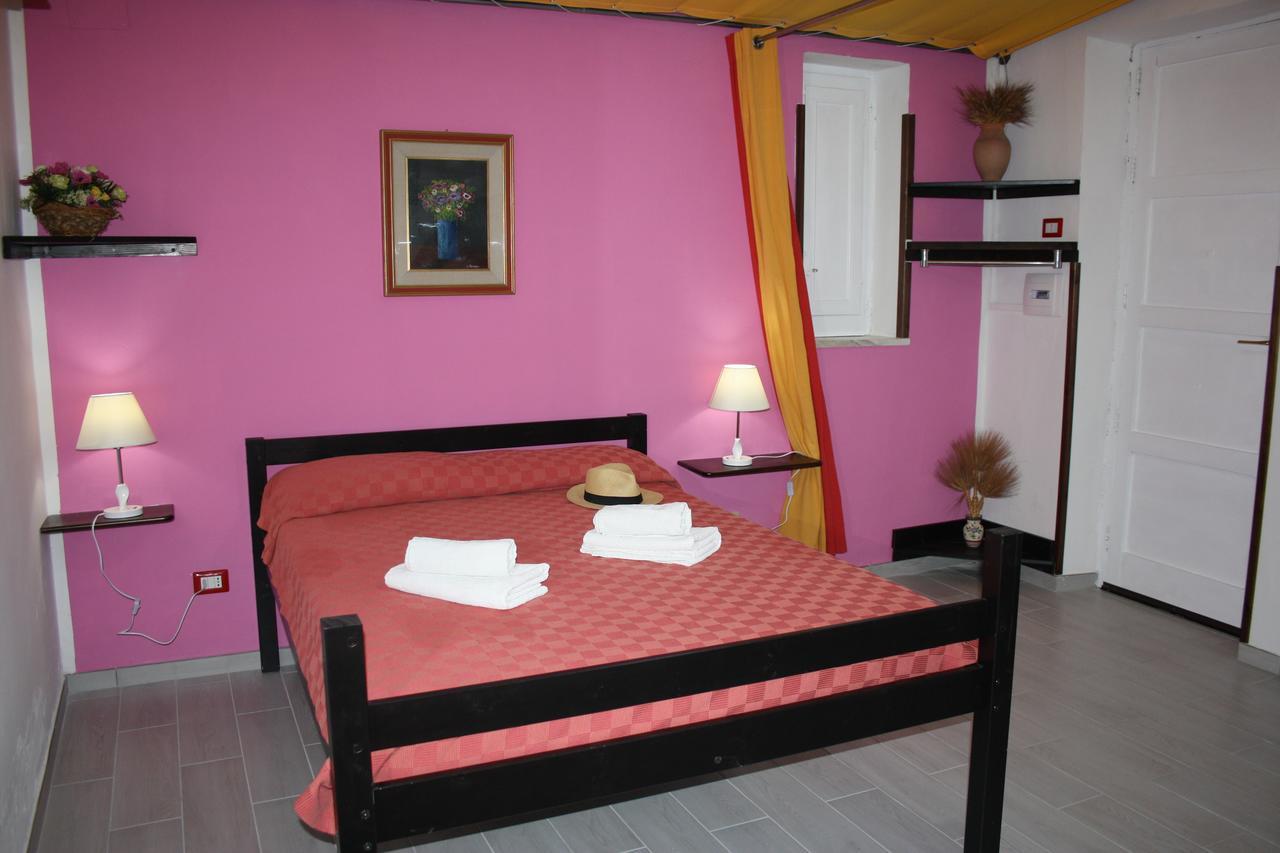 Camere & Case Vacanze Lo Scoglio Castel di Tusa Kültér fotó